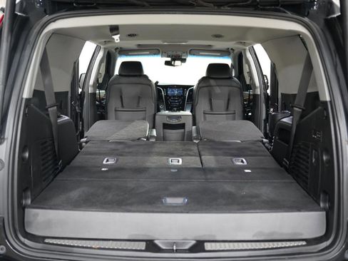 Used 2020 Cadillac Escalade Luxury image 39