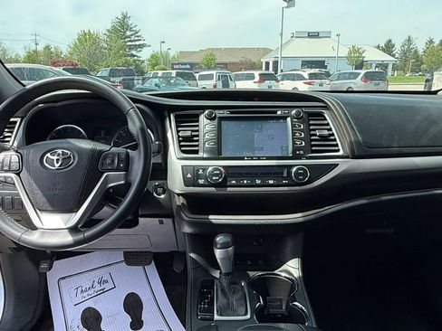 Used 2016 Toyota Highlander XLE image 15