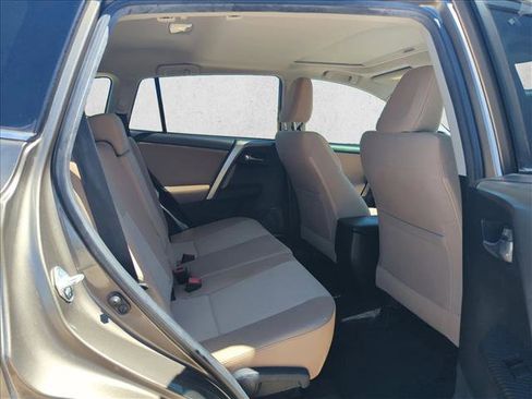Used 2015 Toyota RAV4 XLE FWD image 19