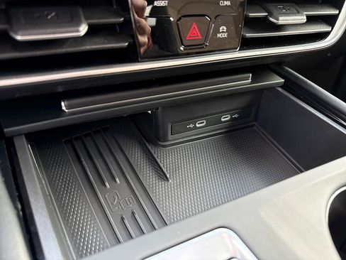 New 2026 Volkswagen Atlas Cross Sport SE image 12