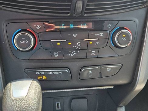 Used 2017 Ford Escape SE AWD/4WD image 12