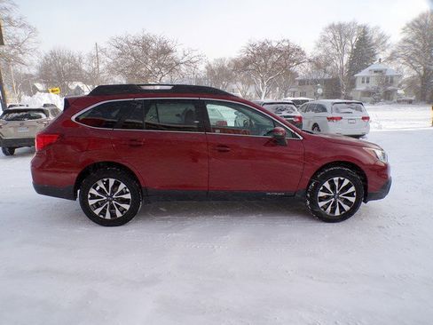 Used 2015 Subaru Outback 2.5i Limited image 3