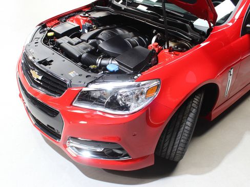 Used 2014 Chevrolet SS image 24