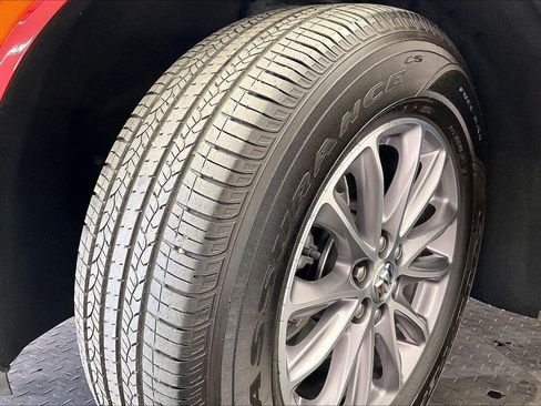 Used 2023 Buick Enclave Essence image 32