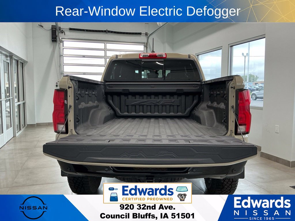 Used 2023 Chevrolet Colorado ZR2 w/ ZR2 Convenience Package III AWD/4WD image 10