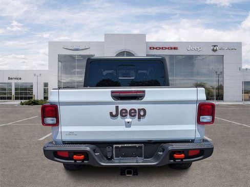 Certified 2022 Jeep Gladiator Mojave w/ Trailer Tow Package AWD/4WD image 4