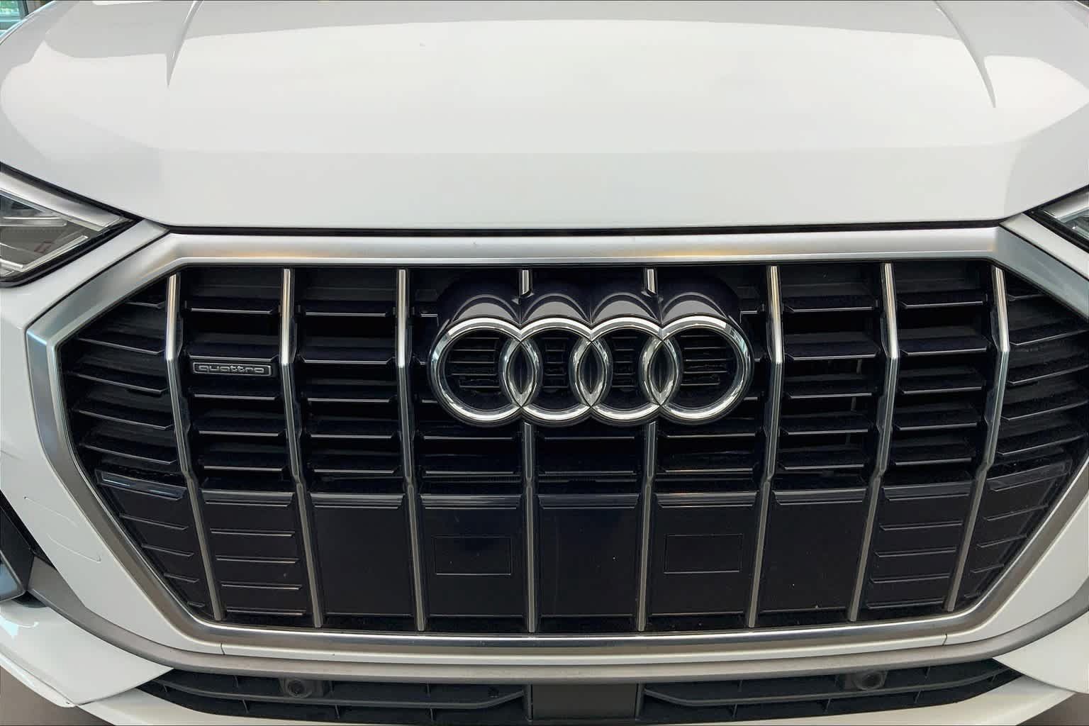 Used 2020 Audi Q3 2.0T Premium Plus w/ Premium Plus Package AWD/4WD image 32