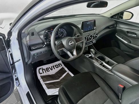 Used 2025 Nissan Sentra SR w/ Midnight Edition FWD image 9