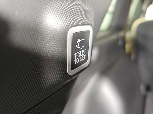 Certified 2024 Jeep Grand Cherokee Limited w/ Luxury Tech Group II image 30