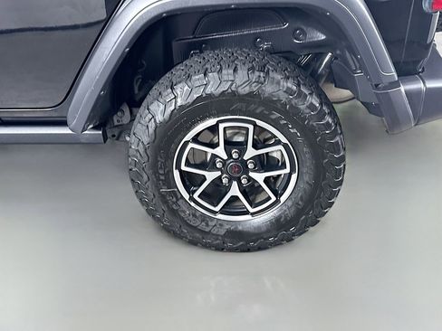 Used 2025 Jeep Wrangler Unlimited Rubicon image 20