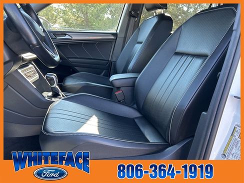 Used 2022 Volkswagen Tiguan SE R-Line image 13