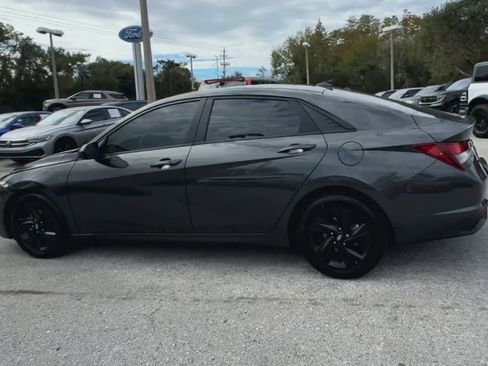 Used 2021 Hyundai Elantra SEL w/ Convenience Package image 19