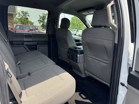 Used 2016 Ford F150 XLT w/ Equipment Group 302A Luxury AWD/4WD image 15