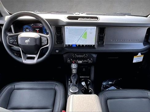 New 2026 Ford Bronco Big Bend w/ Black Diamond Package image 4