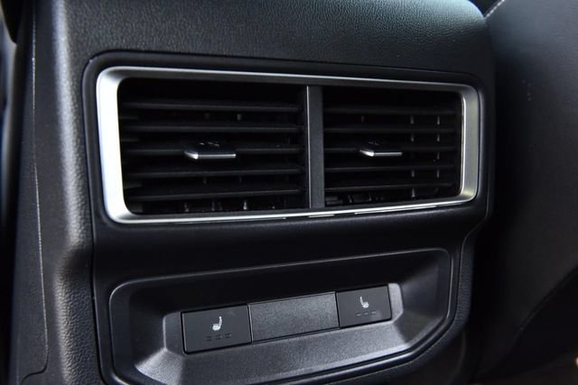 Certified 2024 Volkswagen Atlas Cross Sport SEL R-Line AWD/4WD image 22