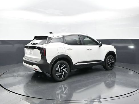 New 2026 Nissan Kicks SV w/ SV Premium Package AWD/4WD image 7