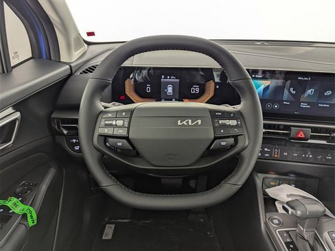 New 2026 Kia Sportage EX image 17
