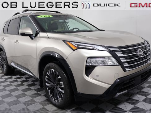 Used 2025 Nissan Rogue Platinum image 1