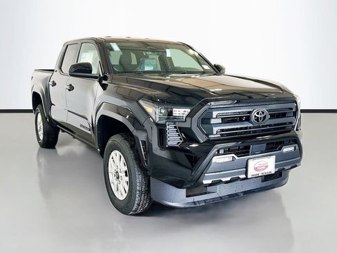 New 2026 Toyota Tacoma SR5 AWD/4WD image 3