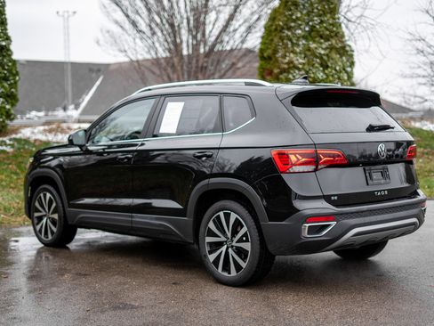 Used 2023 Volkswagen Taos SE image 7