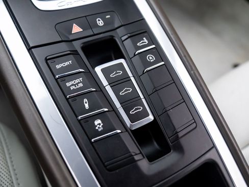 Used 2012 Porsche 911 Carrera S image 20