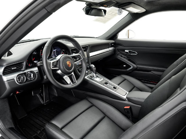 Certified 2018 Porsche 911 Carrera RWD image 4
