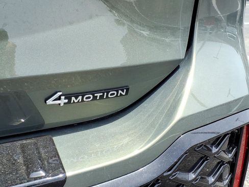 New 2026 Volkswagen Tiguan SE R-Line AWD/4WD image 10