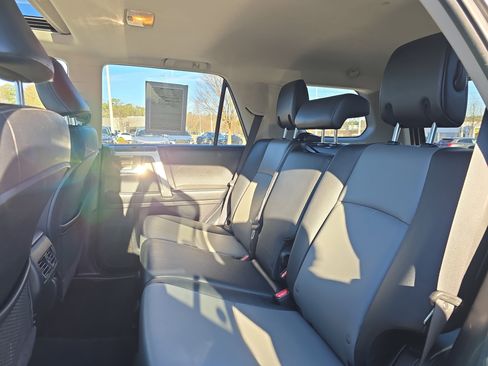 Used 2015 Toyota 4Runner SR5 Premium image 13