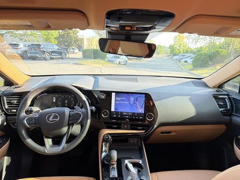 Used 2024 Lexus NX 250 FWD w/ Towing Package (2000 Lbs) image 20