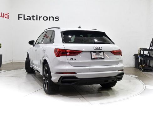 Certified 2025 Audi Q3 2.0T Premium Plus w/ Premium Plus Package image 8