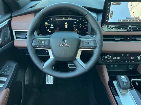 New 2026 Mitsubishi Outlander SEL FWD image 15