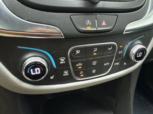 Used 2024 Chevrolet Equinox LT AWD/4WD image 68