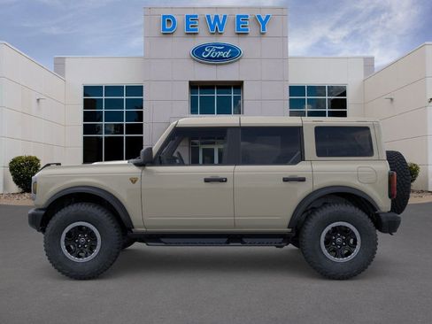New 2025 Ford Bronco Badlands w/ Sasquatch Package image 3