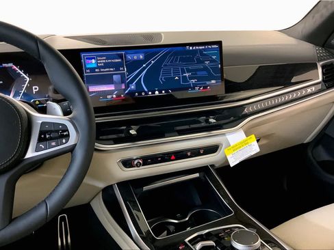 New 2026 BMW X7 xDrive40i w/ M Sport Package AWD/4WD image 6