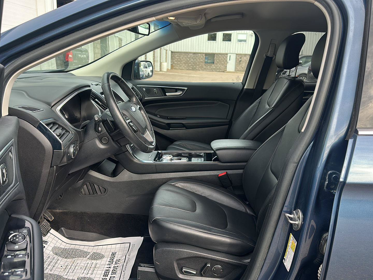 Used 2019 Ford Edge Titanium w/ Cold Weather Package AWD/4WD image 17