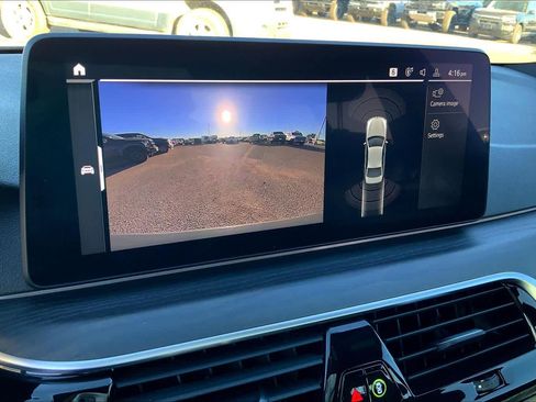 Used 2022 BMW 530i xDrive image 26