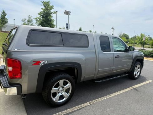 Used 2007 Chevrolet Silverado 1500 LT w/ Towing Package AWD/4WD image 12