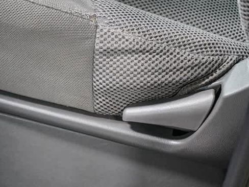 Used 2017 Nissan Frontier SV w/ SV Value Truck Package image 21