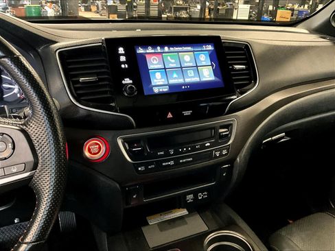 Used 2022 Honda Passport TrailSport image 19