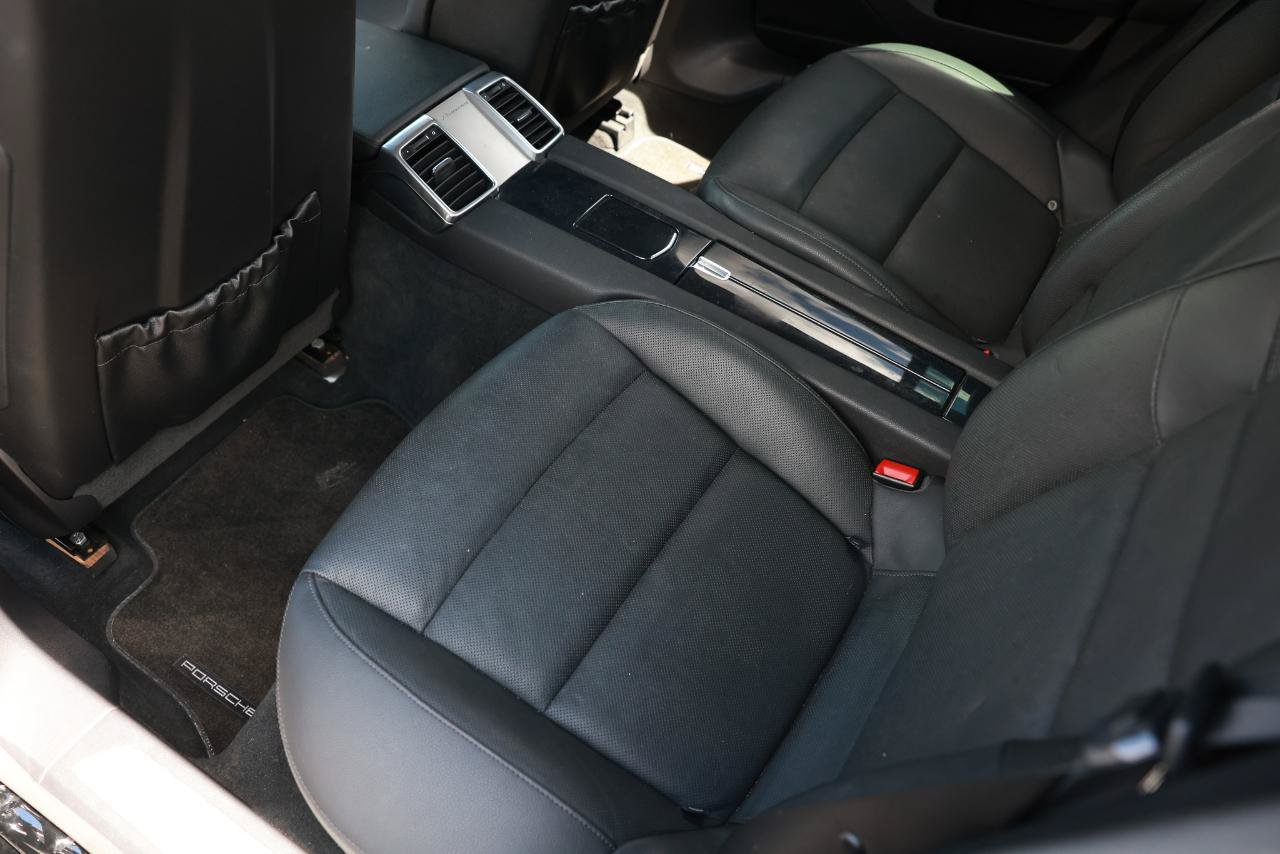 Used 2013 Porsche Panamera image 10