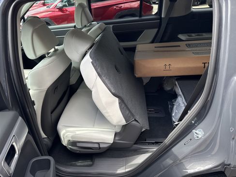 New 2026 Hyundai Santa Fe SE image 13