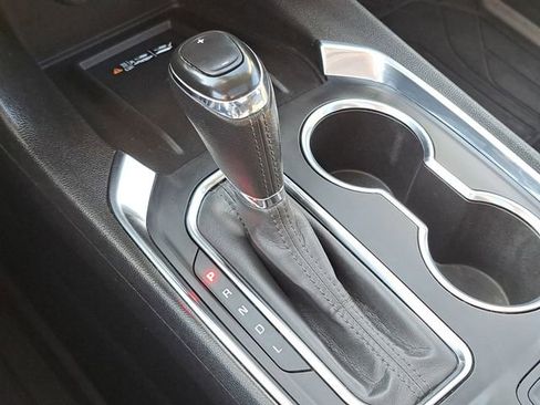 Used 2020 Chevrolet Traverse Premier w/ LPO, Midnight Edition image 16