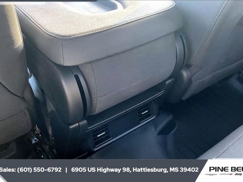 Used 2023 Chevrolet Silverado 2500 Custom w/ Gooseneck/5TH Wheel Package image 23