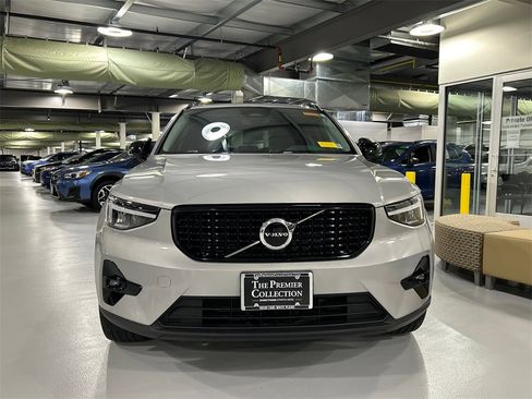 Certified 2023 Volvo XC40 B5 Plus w/ Protection Package image 6