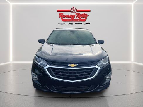 Used 2020 Chevrolet Equinox LT w/ Driver Convenience Package image 8