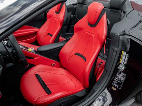 Used 2024 Ferrari Roma Spider RWD image 26
