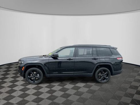 Certified 2023 Jeep Grand Cherokee L Laredo AWD/4WD image 2