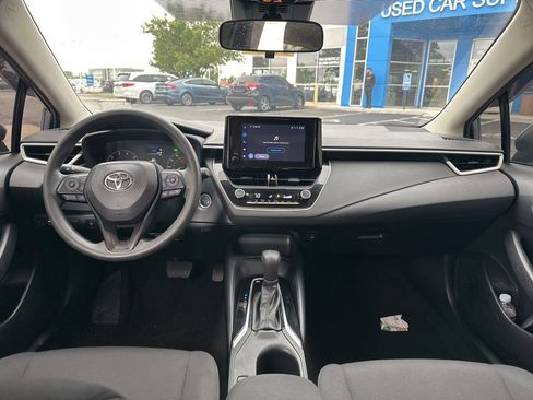 Used 2024 Toyota Corolla LE w/ LE Convenience Package FWD image 19