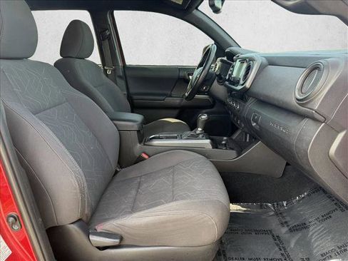 Used 2016 Toyota Tacoma TRD Off-Road w/ Towing Package image 11