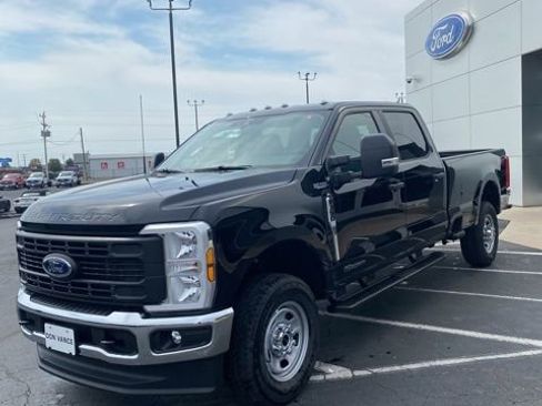 New 2026 Ford F350 XL w/ FX4 Off-Road Package image 3